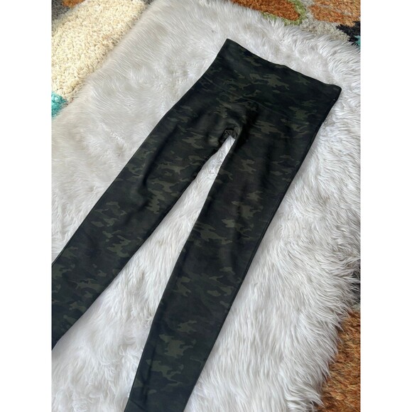 Spanx camo leggings - Picture 6 of 11